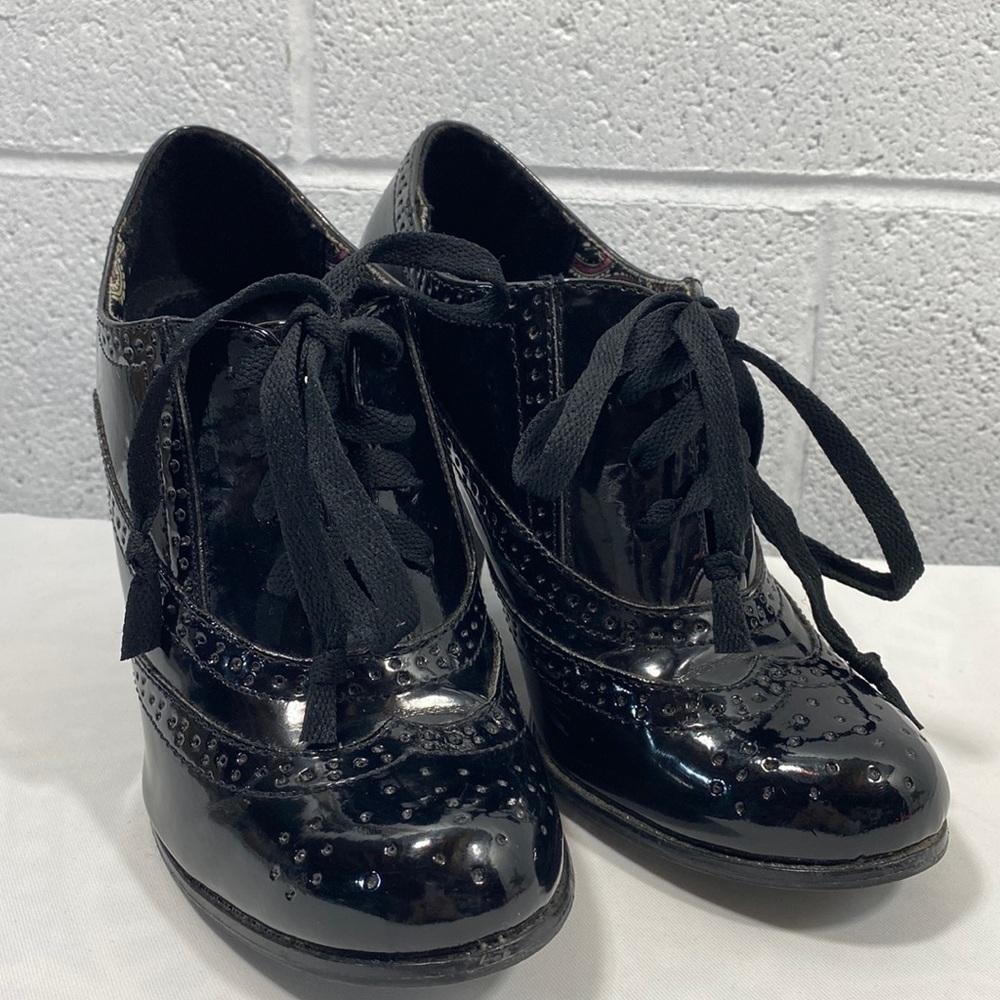 Fiona heels in vintage design​​​​​​​​​​​